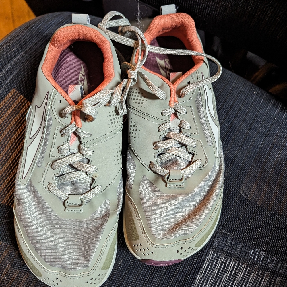 Altra Women Lone Peak 5